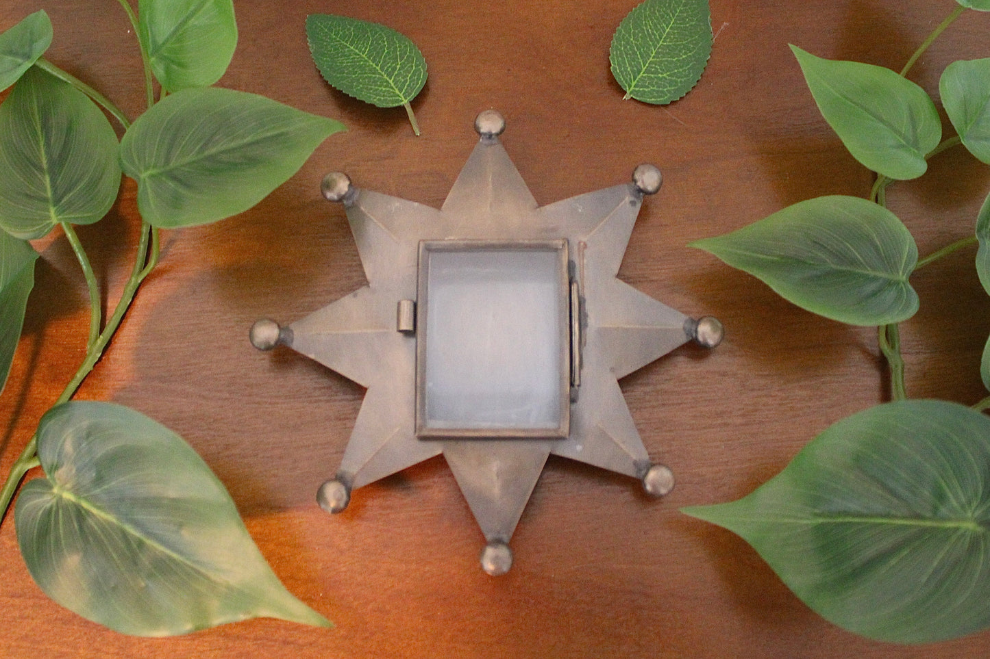 Tin Star Nicho Picture Frame